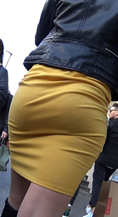 街拍黄裙大宽臀少妇