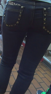 超市紧身小黑牛