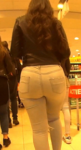 跟拍超高白紧牛仔裤