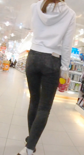 商场包臀黑牛仔小妹