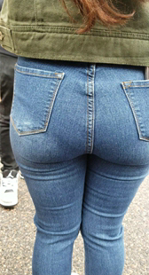 性感超紧蓝牛大宽臀