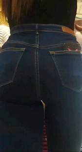 细腰大宽臀好身材妹子