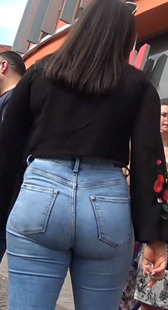 街拍细腰大宽臀少妇战斗力强