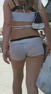 国外就是开放穿得少