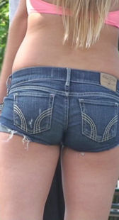 超紧包臀牛仔热裤辣妹