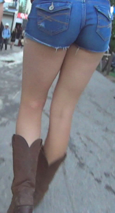 广角紧身包臀热裤少妇