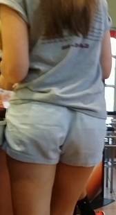 商场热裤小妹子