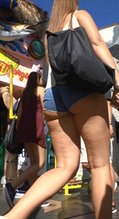 长腿短裤露半PP