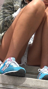 超短白热裤少女这坐资