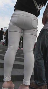 极品少妇宽臀白裤紧内痕