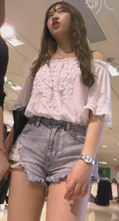 极品美少女露小P凸三角