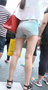 极品翘美臀蓝牛热裤长腿MM