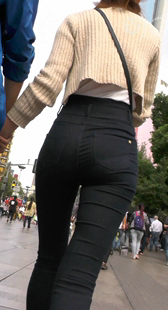 极品宽臀紧身黑牛美女