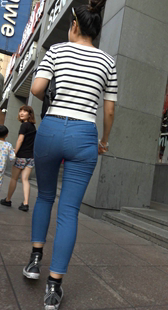 韵味十足的宽臀紧牛少妇