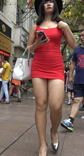 超性感超短红裙丰满翘臀美女