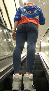 超性感紧身牛仔翘臀美女