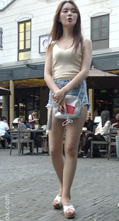 超短热裤长腿露臀肉美女