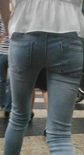 圆臀牛仔已经夹不紧