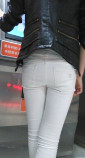 白紧布裤夹成这样