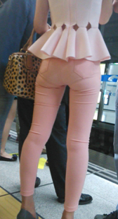 粉红紧身骚妇第一季