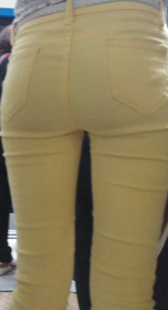 紧身黄裤翘臀OL第一季