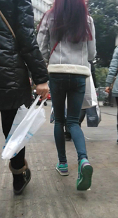 细长腿蓝牛小妹