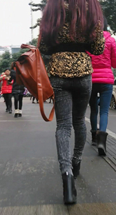 性感紧身牛仔裤时尚美女