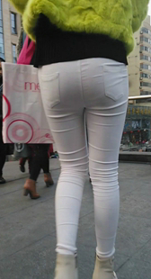 黄衣白裤美女紧臀太诱惑第二季