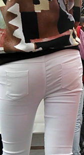 白裤紧身少妇