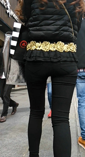 性感大宽臀黑裤少妇真会扭