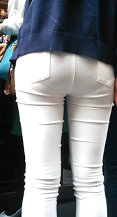 极品白裤透内痕真是骚