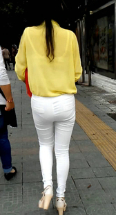 性感白裤美内痕美女