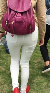 风骚白裤透丁字裤内痕极品大美女第一季