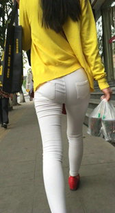 白裤少妇翘臀超会扭