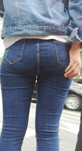 丰满蓝色紧身牛仔裤美女站拍第一季