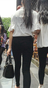 超级紧身黑裤妹妹身材爆好