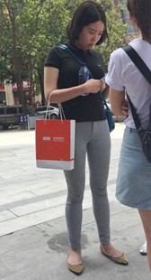 性感翘臀凸三角成熟美少妇