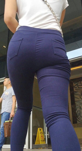 极品打底裤巨臀少妇