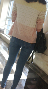 公司紧身牛仔同事