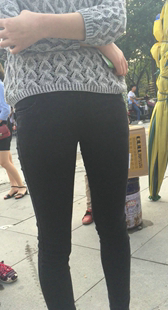 黑裤前三角与牛仔包臀少妇