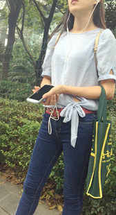 极品宽臀牛仔裤美少妇战斗力强