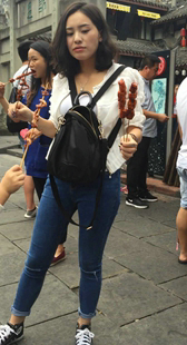 极品牛仔紧内痕美少妇第一季