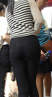 极品打底巨臀少妇战斗力超强