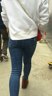 牛仔包臀少妇开发少