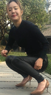 模拍小静第三季性感皮裤宽大臀紧内痕S级大美女