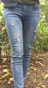 模拍小美第四季牛仔裤大宽臀特写