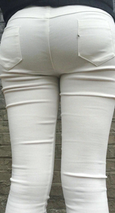 模拍小夕第四季超紧白裤透内痕巨臀特写