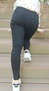 模拍雯雯第六季黑裤宽大熟女臀特写