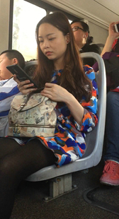 公交车上美女一大堆