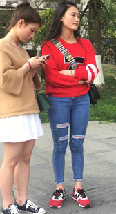 超紧饱满大屁股牛仔裤少女